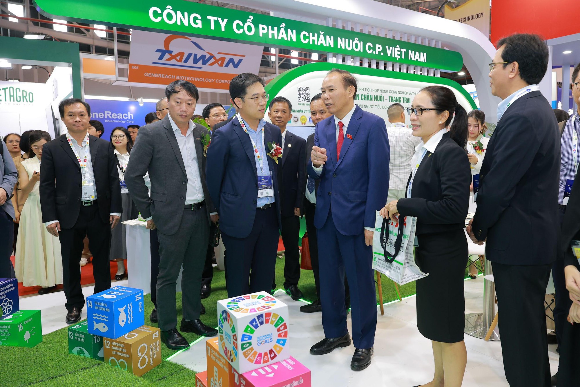 C.P. Việt Nam giới thiệu giải pháp phát triển nông nghiệp bền vững - Ảnh 4.