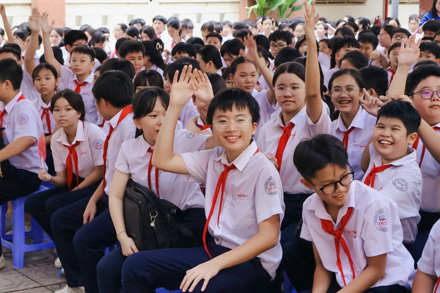 Biến giờ chào cờ thành “giờ được mong chờ” - Ảnh 1.