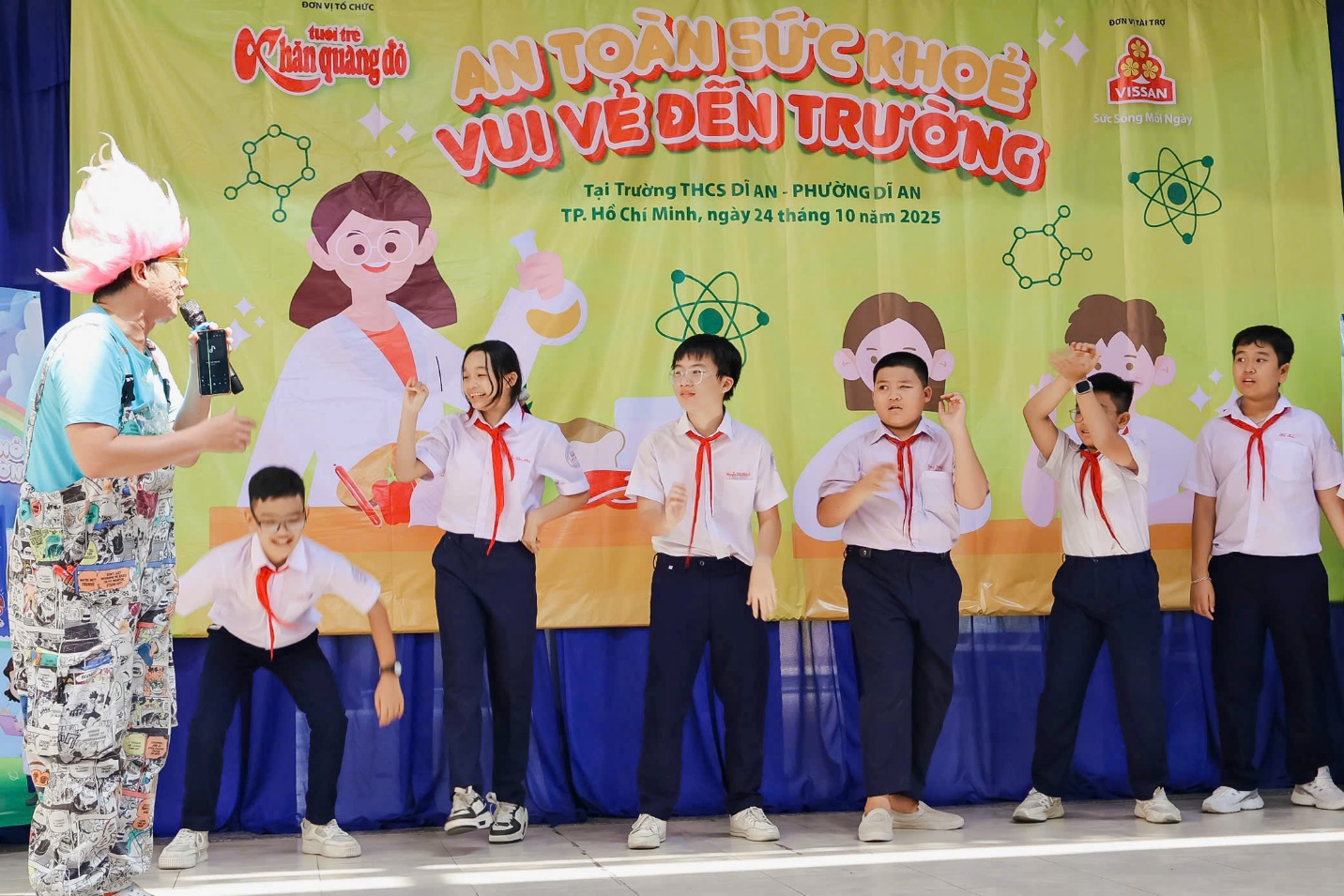 Biến giờ chào cờ thành “giờ được mong chờ” - Ảnh 4.