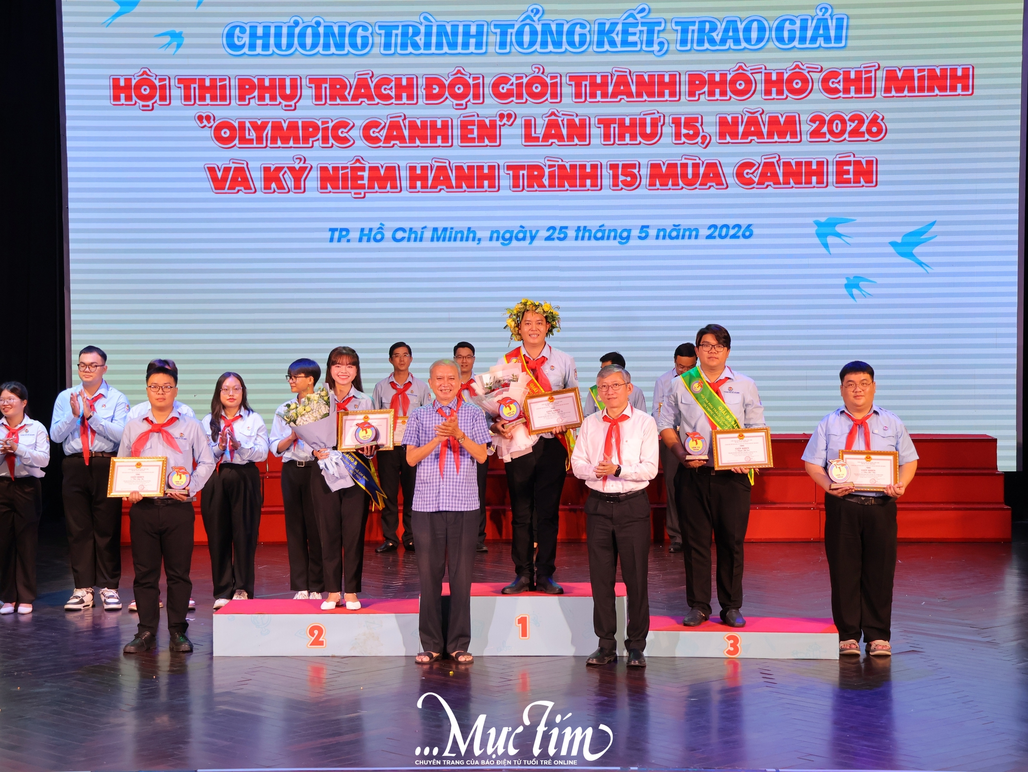 Trao giải Hội thi Phụ trách Đội giỏi TP.HCM Olympic Cánh én- Ảnh 3.