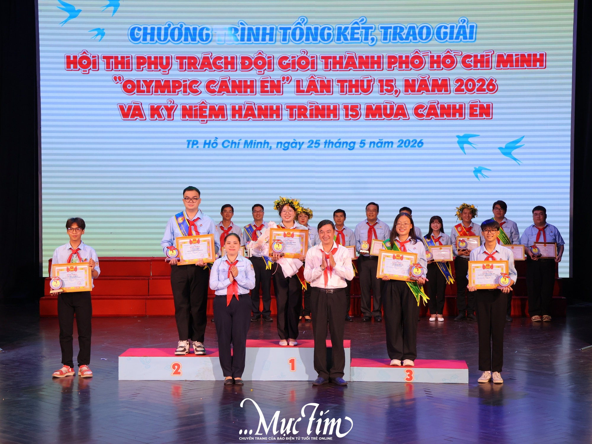 Trao giải Hội thi Phụ trách Đội giỏi TP.HCM Olympic Cánh én- Ảnh 4.