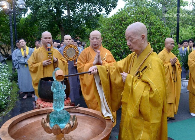Phật đản - Ảnh 3.