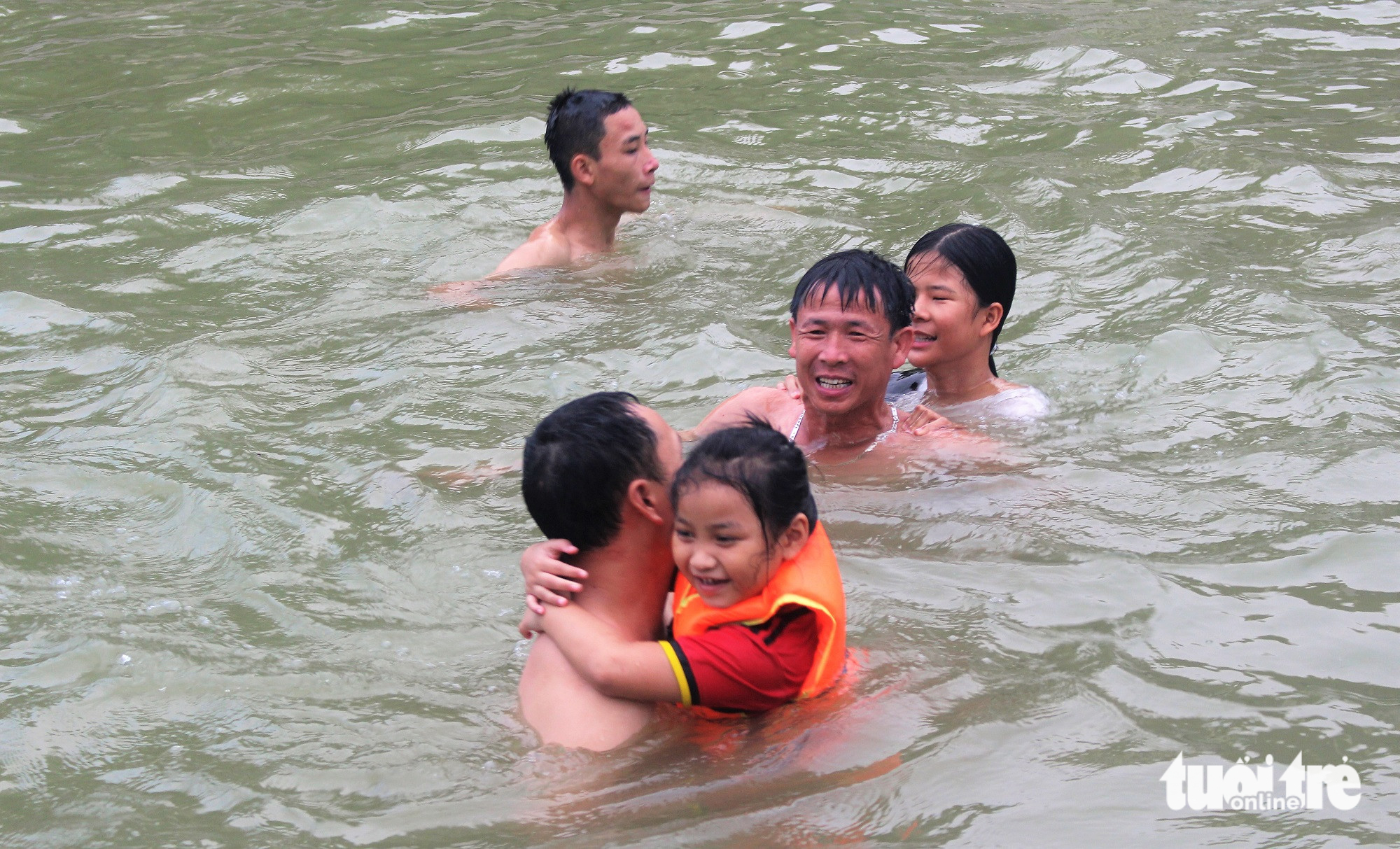 trốn nắng - Ảnh 14.