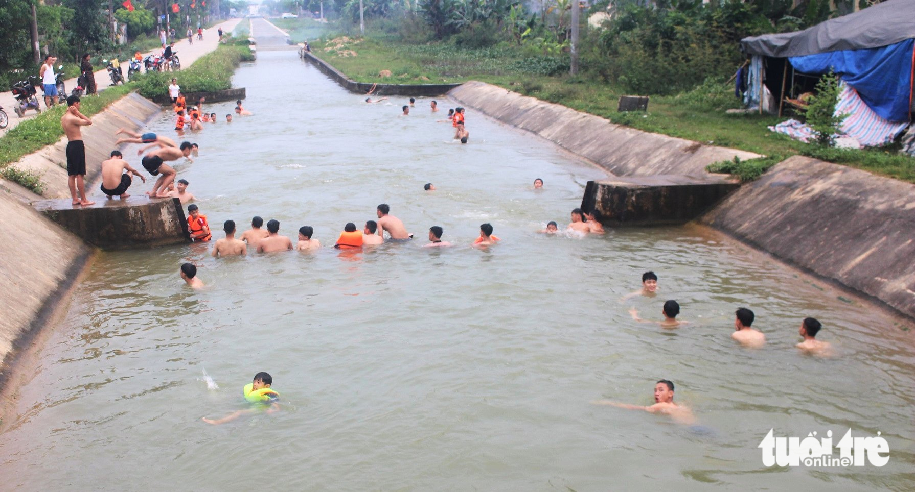 trốn nắng - Ảnh 15.