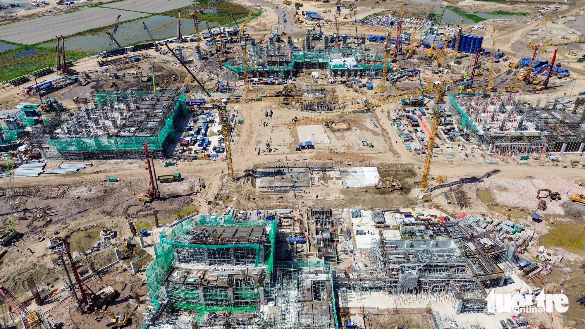 sân vận động - Ảnh 19.