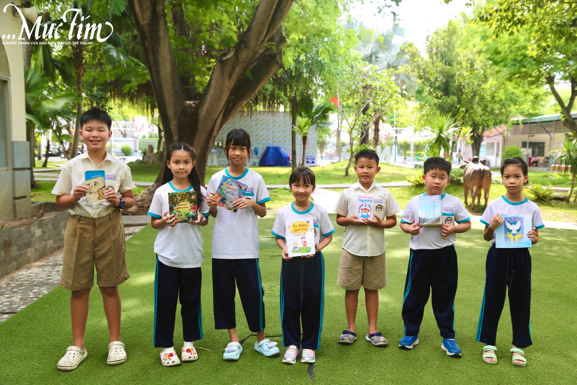 Học sinh Trường TH - THCS - THPT Nam Sài Gòn gửi yêu thương đến Tủ sách Khăn Quàng Đỏ- Ảnh 1. Học sinh Trường TH - THCS - THPT Nam Sài Gòn gửi yêu thương đến Tủ sách Khăn Quàng Đỏ- Ảnh 1.