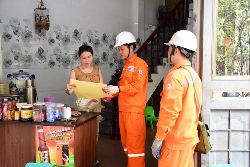 Bộ Công Thương muốn phá thế độc quyền của EVN trong mua bán điện - Ảnh 1.
