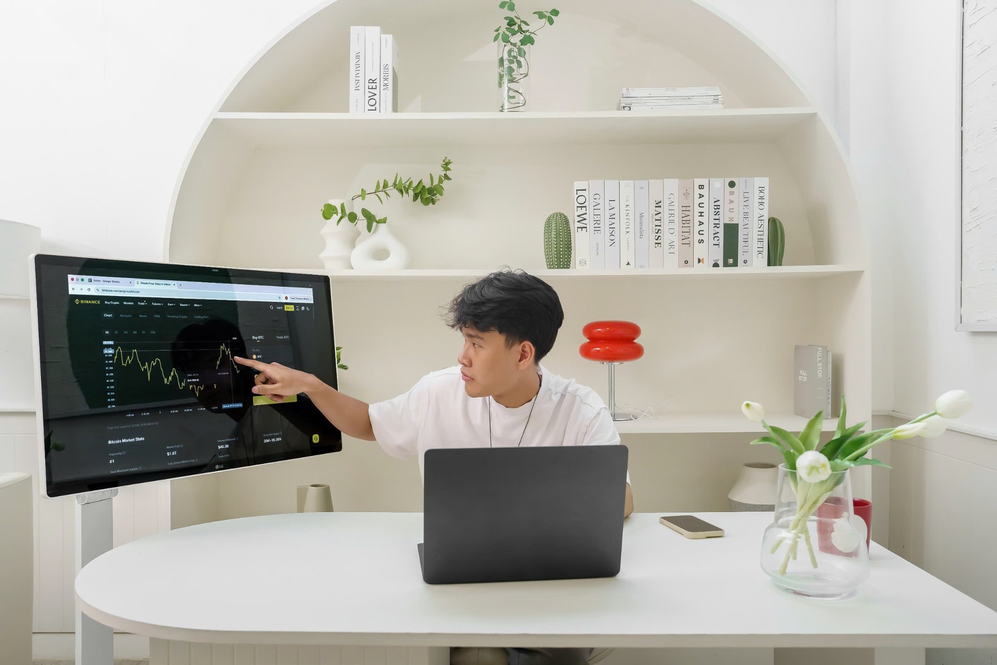 Biến nhà thành văn phòng di động phong cách tương lai - Ảnh 1.