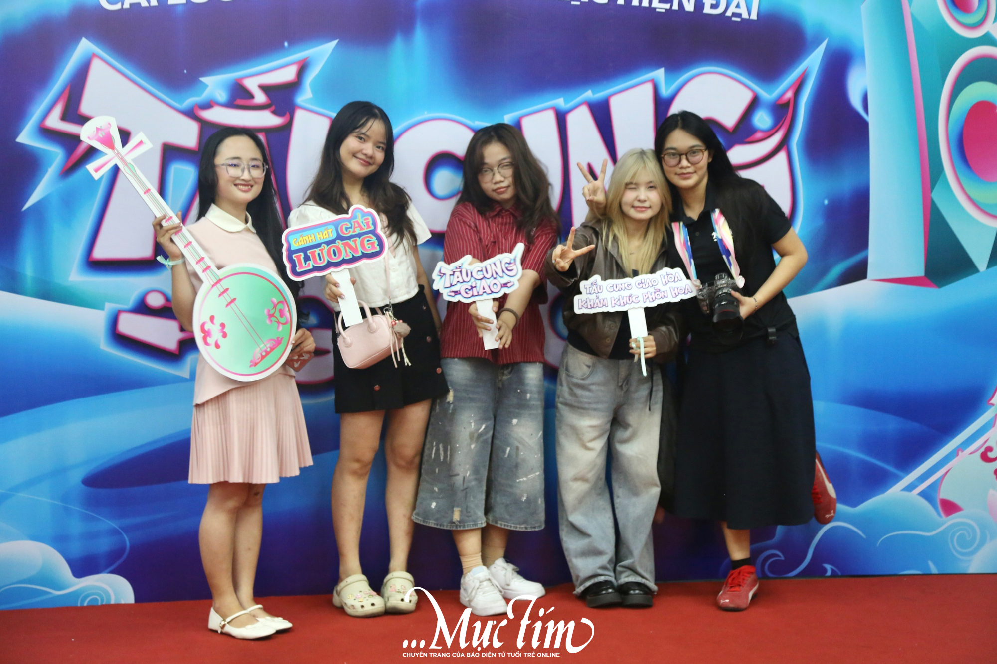 Đêm cải lương của sinh viên Nhân văn cháy vé với vở Thái hậu Dương Vân Nga- Ảnh 7.