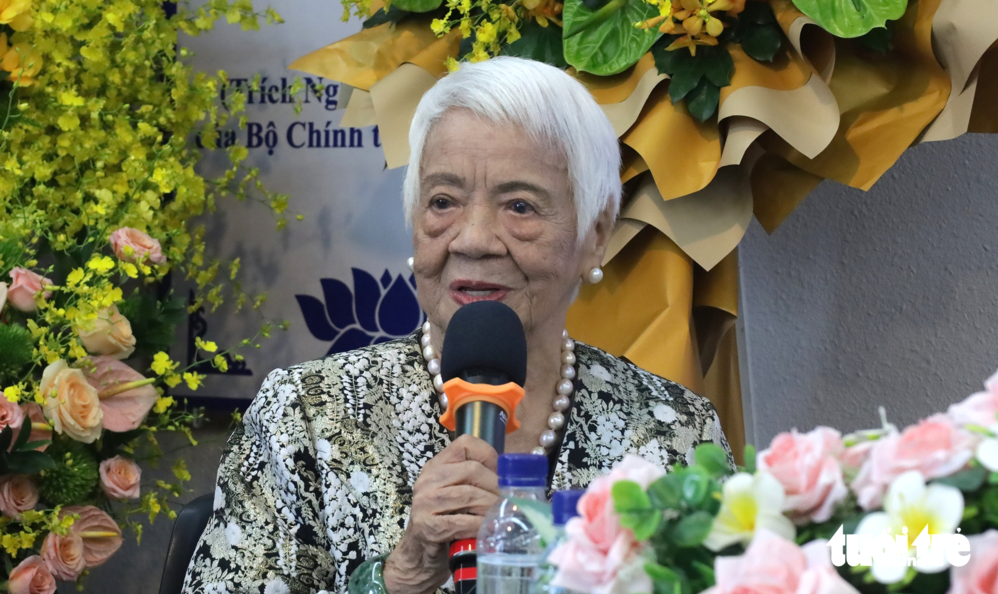Nhạc sĩ Trần Tiến 'bụng đói, chân run' từ Vũng Tàu lên để nhà văn Xuân Phượng bất ngờ - Ảnh 2.