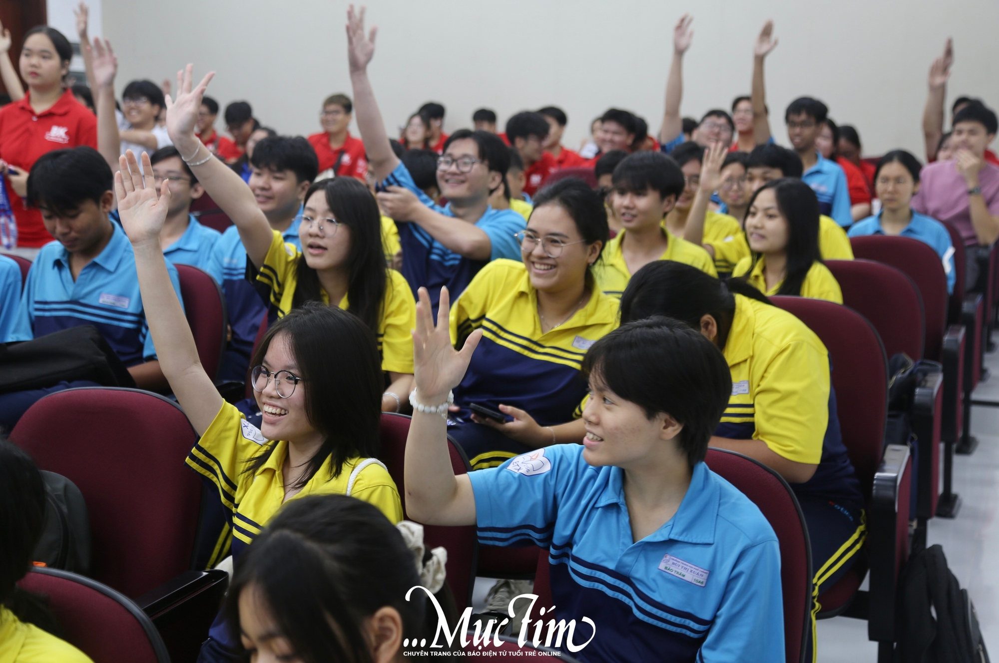 Học sinh khám phá phòng thí nghiệm mở tại Trường đại học Bách khoa TP.HCM- Ảnh 1.
