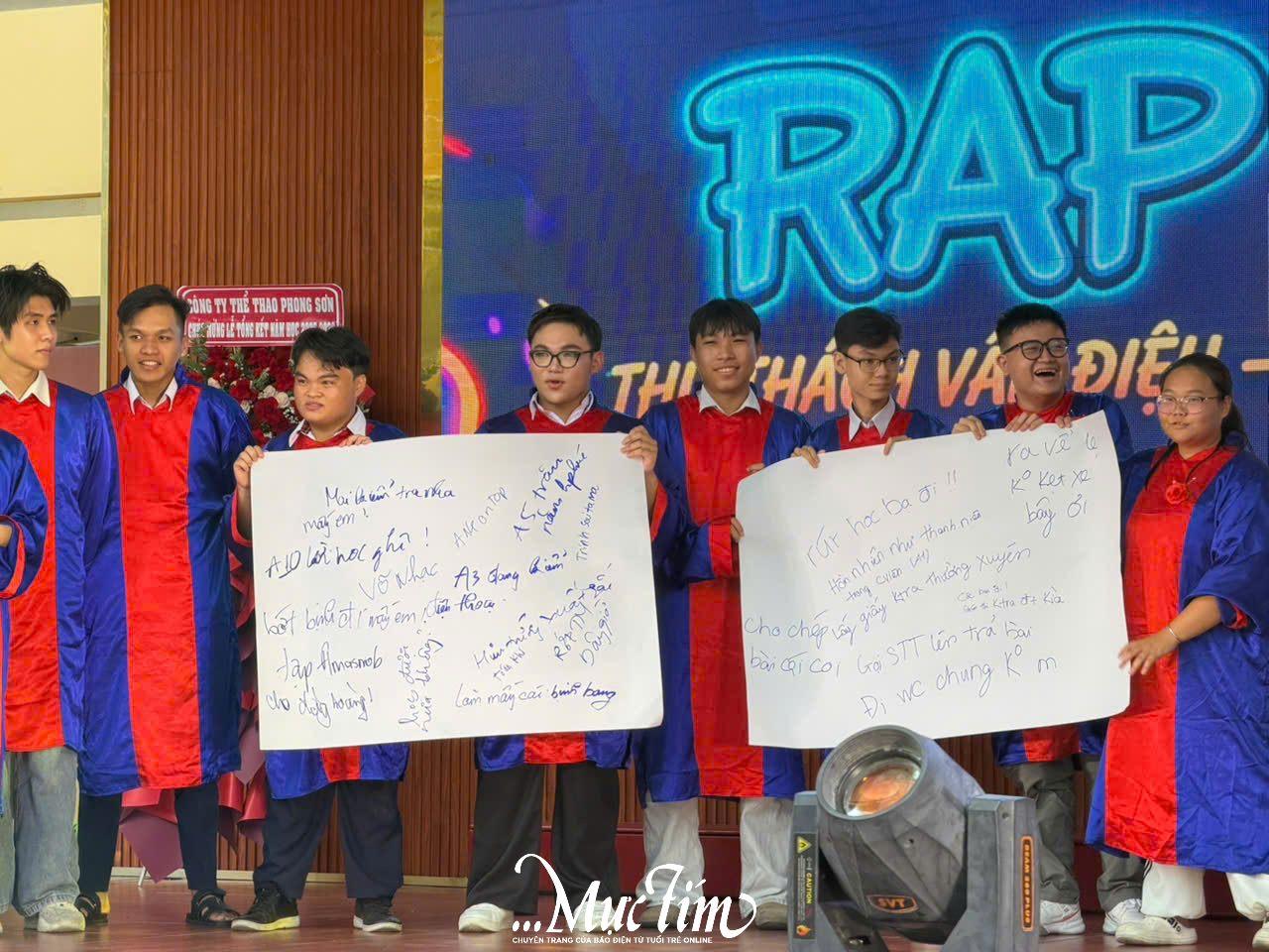 Teen 12 Trường THPT Tạ Quang Bửu viết thư tay gửi phụ huynh trong lễ tri ân và trưởng thành - Ảnh 3.
