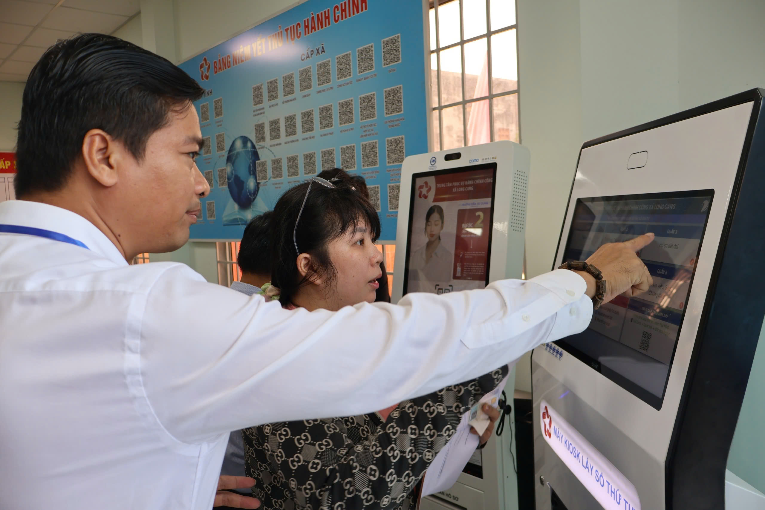 Ổn định chính quyền 2 cấp, Tây Ninh tiếp tục chuyển sang giai đoạn nâng cao chất lượng bộ máy - Ảnh 3.