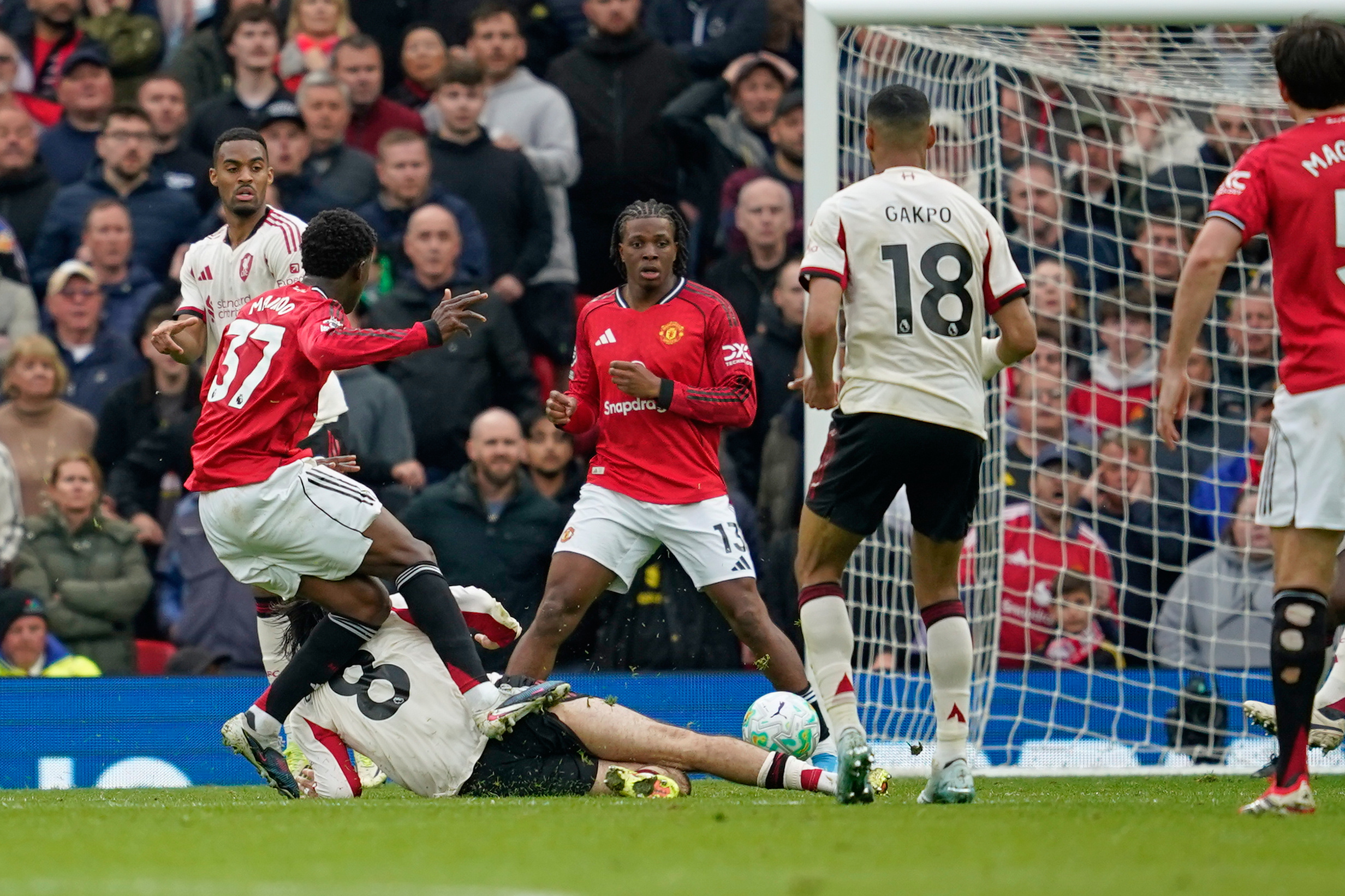 Man United vs Liverpool: Siêu Kịch Bản Full Bàn Thắng Trên Sân Old Trafford