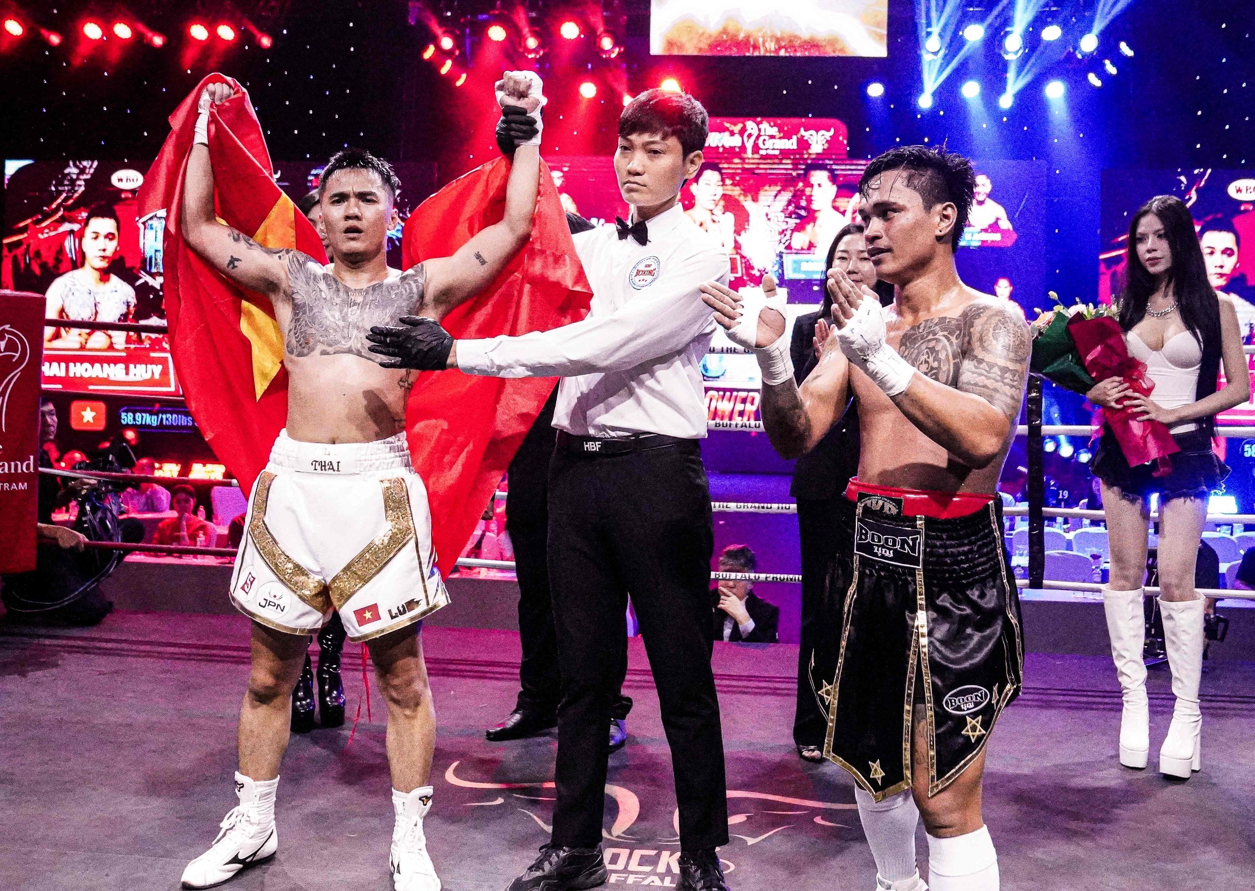 Un boxeador chino gana el título juvenil de la WBO SL tras 10 asaltos.