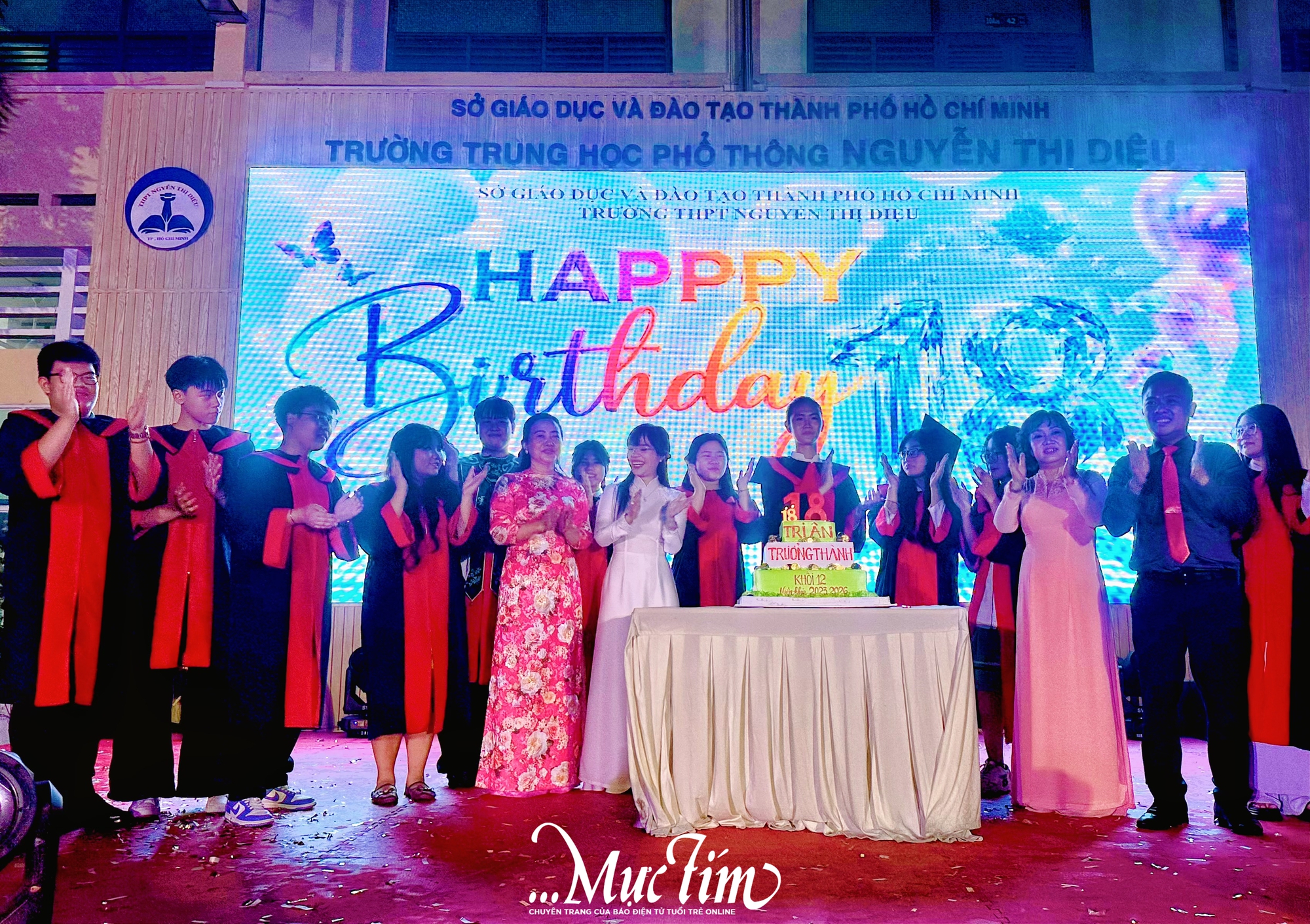 Học sinh Trường THPT Nguyễn Thị Diệu cất tiếng hát tạm biệt tuổi học trò - Ảnh 12.