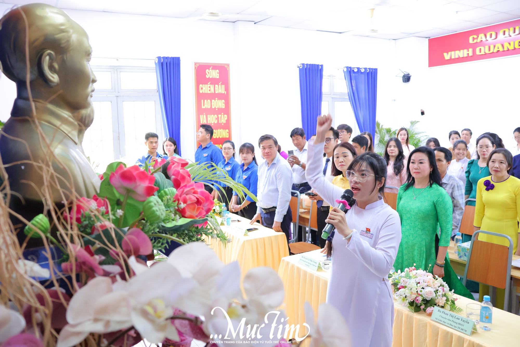 3 nữ sinh Trường THPT Nguyễn Văn Tăng được kết nạp Đảng ở tuổi 18- Ảnh 4.