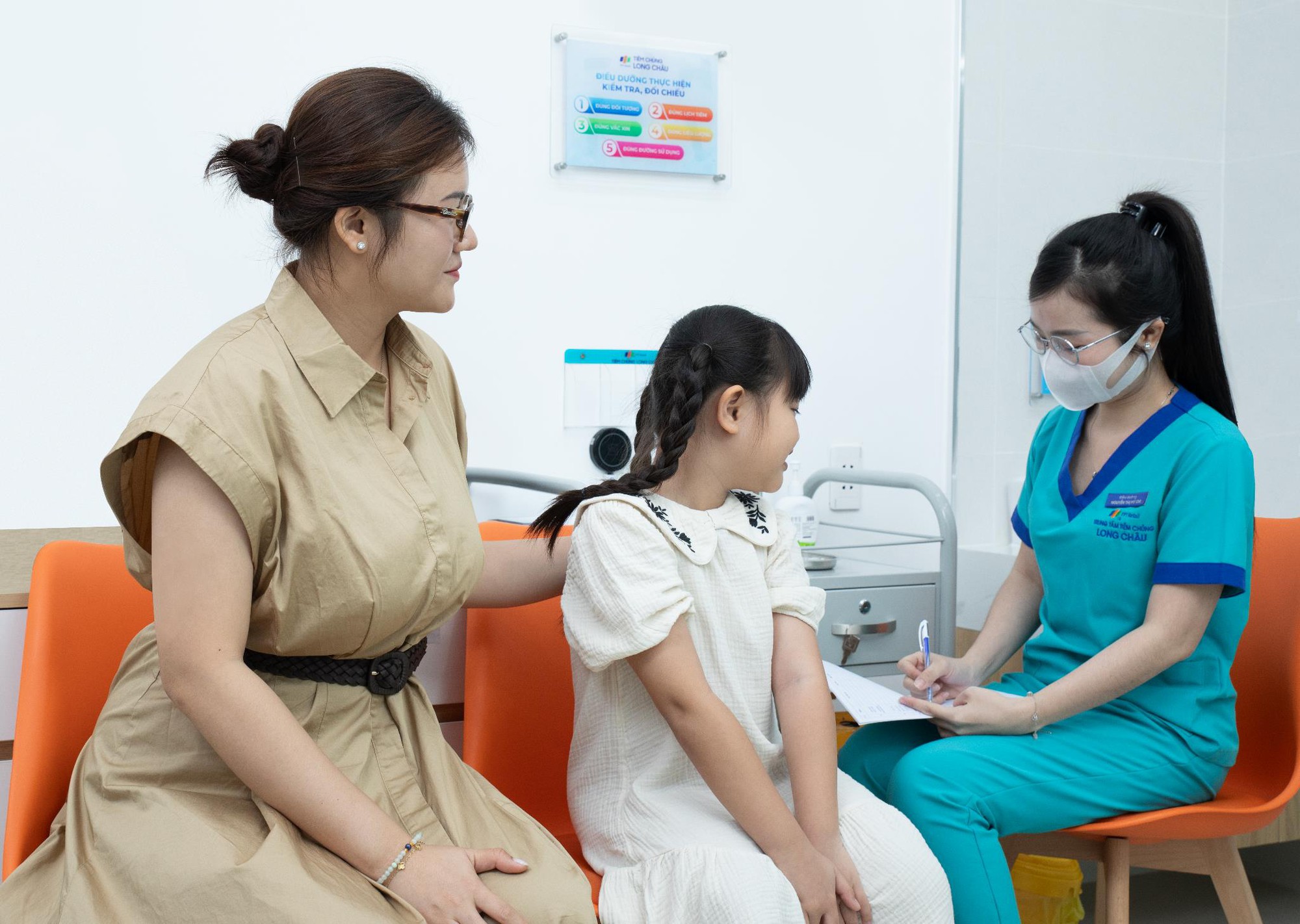Nóng ẩm, bệnh lây nhiễm nguy hiểm 'dịch chồng dịch', chủ động phòng bệnh thế nào để an toàn cho trẻ? - Ảnh 2.