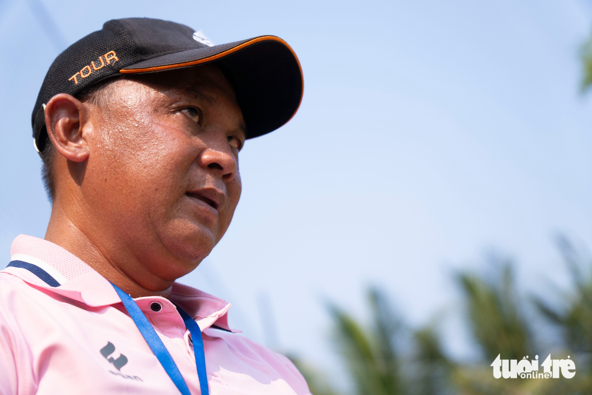 Blind coach leads unlikely youth football team in Vietnam’s border region - Ảnh 1.