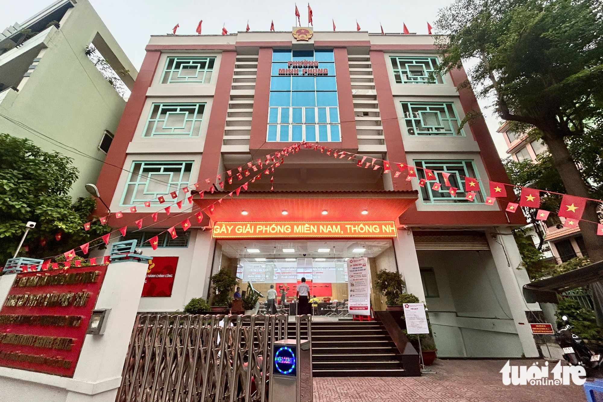 Phường Minh Phụng, TP.HCM kéo dài thời gian phục vụ người dân đến 19h  - Ảnh 4.