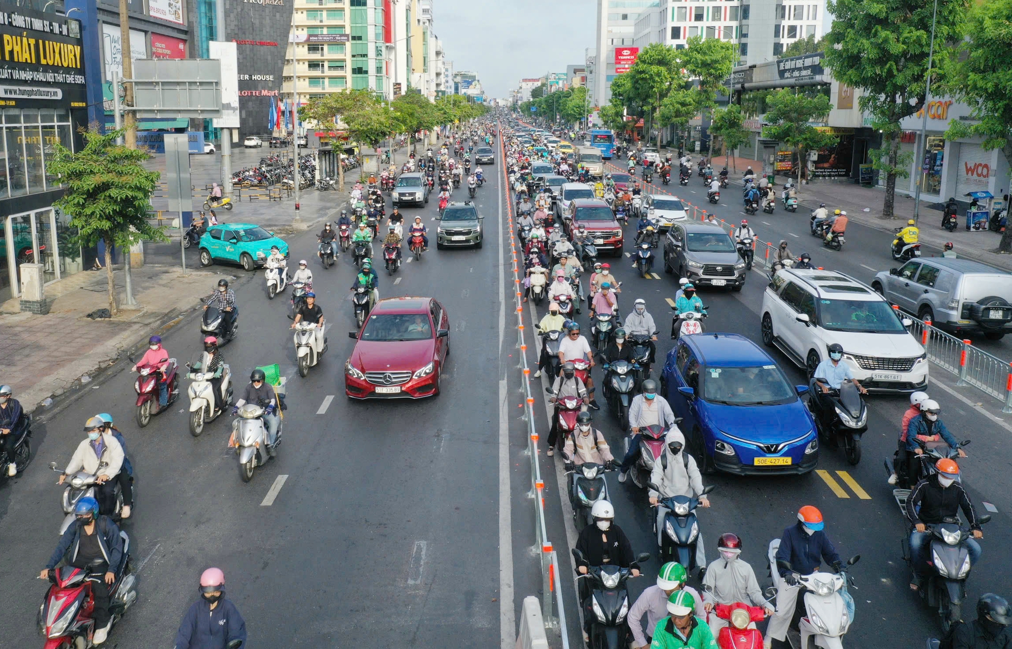 Nghĩ về cái 'gan' trên đường Cộng Hòa - Ảnh 1. đường Cộng Hòa - Ảnh 1.