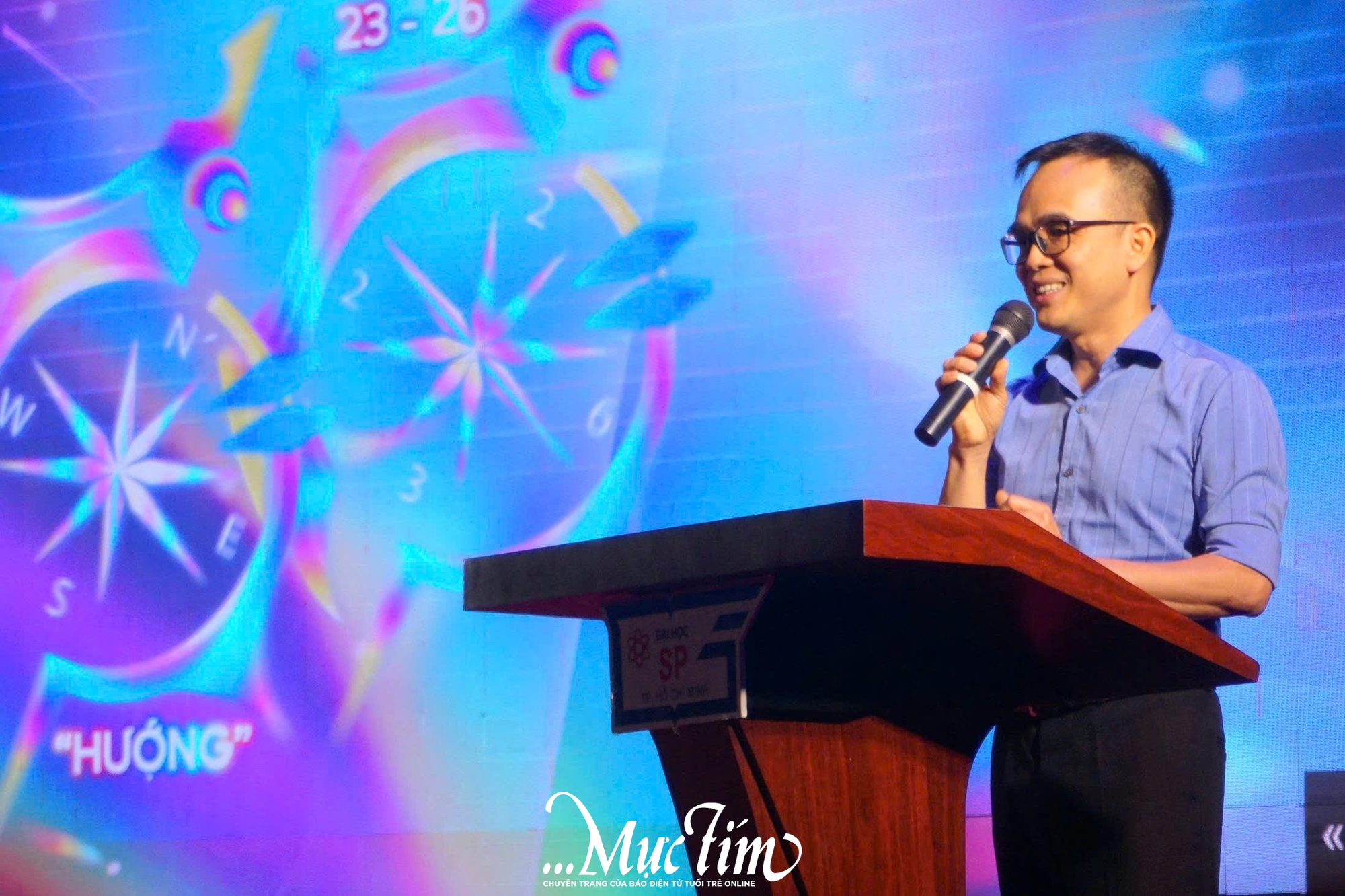 Những khung hình ấm áp ngày ra trường của teen 'nhà J' - Ảnh 8.