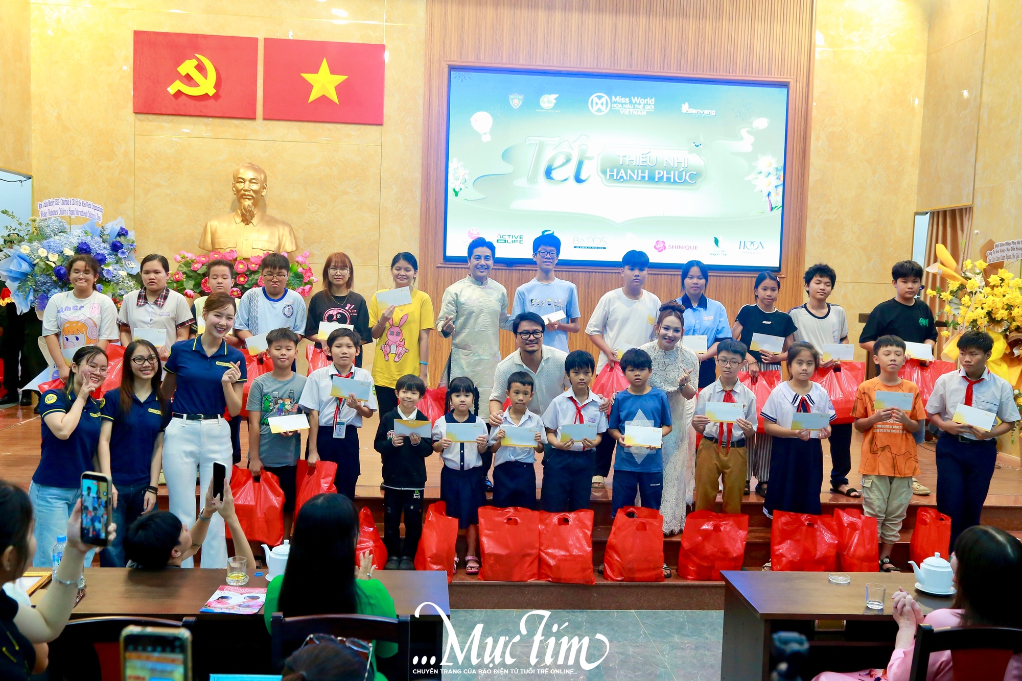 Chương trình "Tết Thiếu nhi Hạnh phúc" trao học bổng, tiếp sức 150 trẻ em và phụ nữ vượt khó- Ảnh 4.