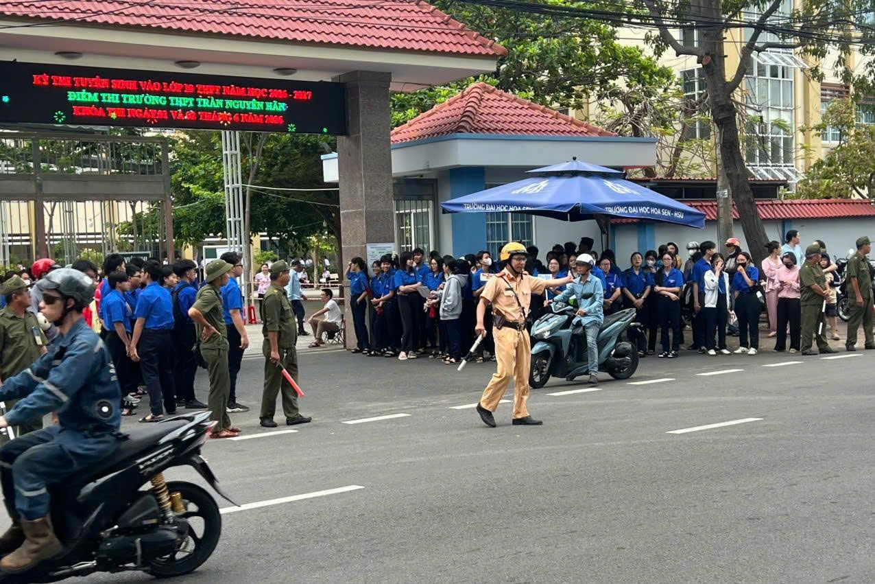 CSGT TP.HCM đảm bảo giao thông, phục vụ kỳ thi tuyển sinh lớp 10 năm học 2026-2027 - Ảnh 1.