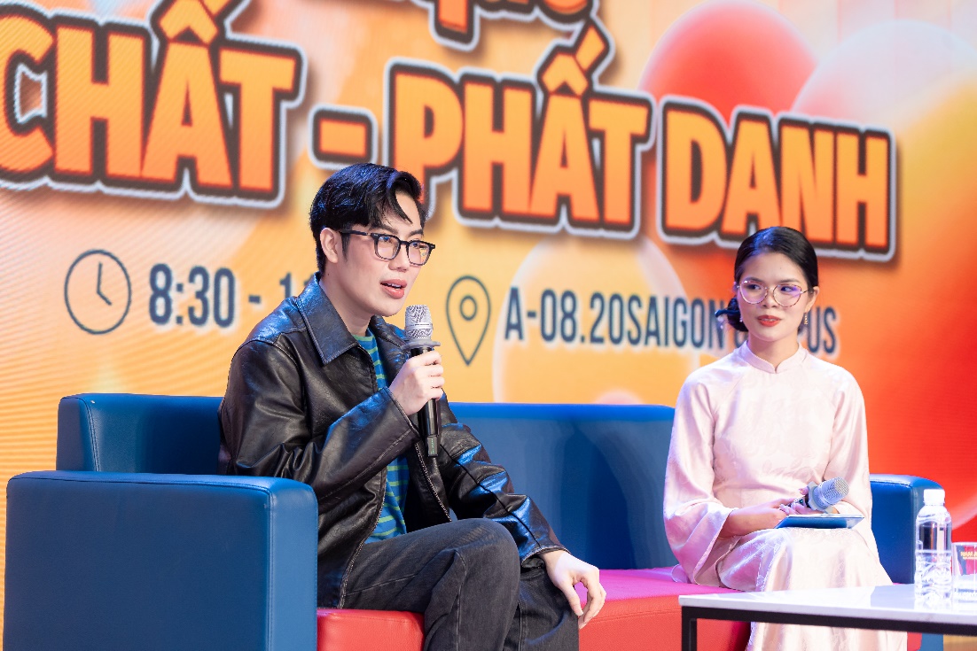 Huy Forum cùng sinh viên Ngôn ngữ Anh HUTECH giải mã hành trình ‘Khoe ...