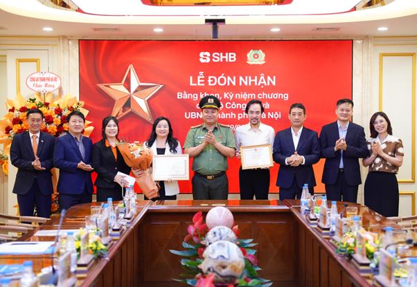 SHB nhận bằng khen của Bộ Công an về phong trào bảo vệ an ninh Tổ quốc - Ảnh 1.