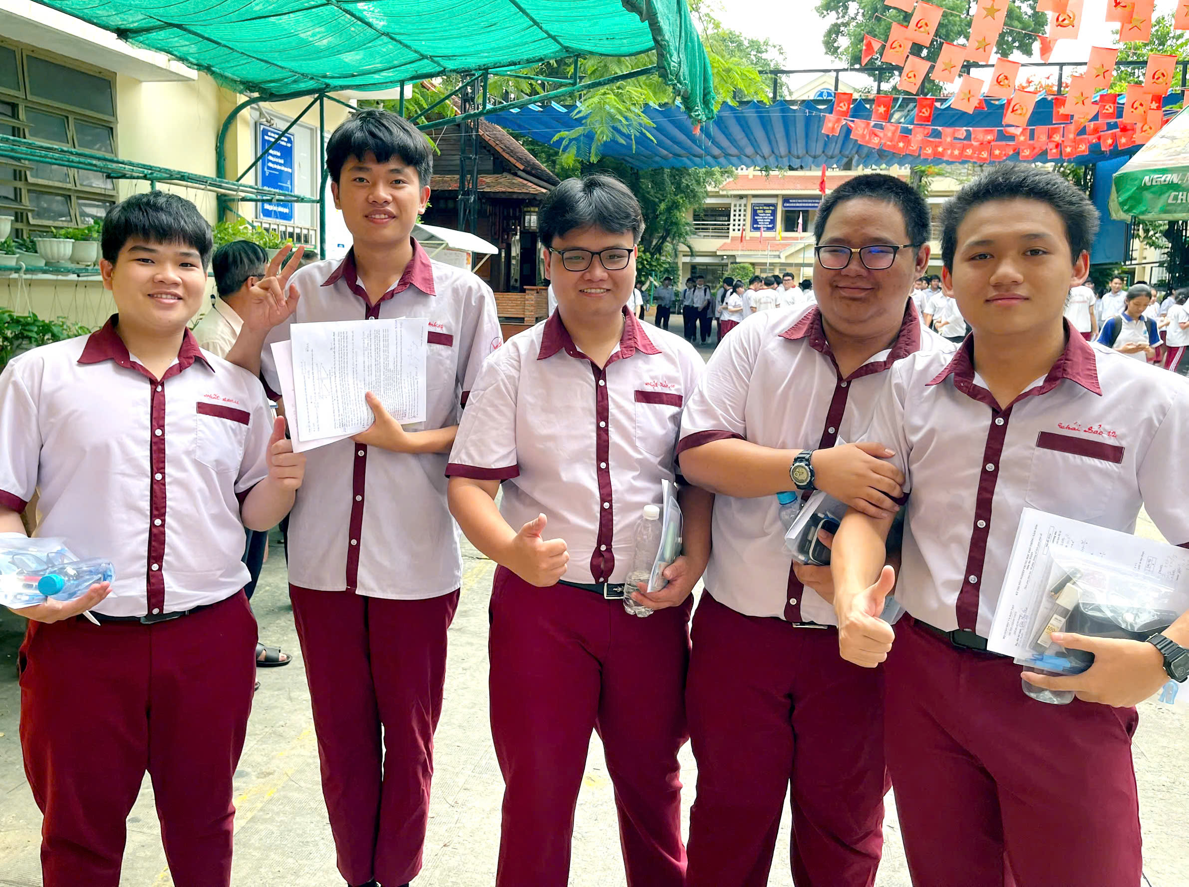 Đề toán thi tốt nghiệp THPT 2026: Dễ lấy điểm 7-8, khó có nhiều điểm 10 - Ảnh 17.