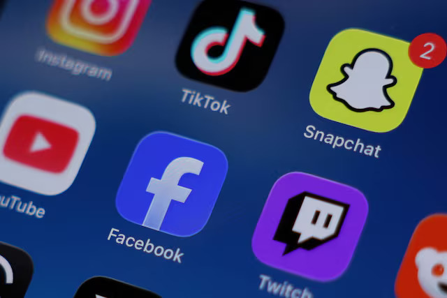 Canada introduces legislation to ban social media for children under 16, regulate AI chatbots - Ảnh 1. Canada introduces legislation to ban social media for children under 16, regulate AI chatbots - Ảnh 1.