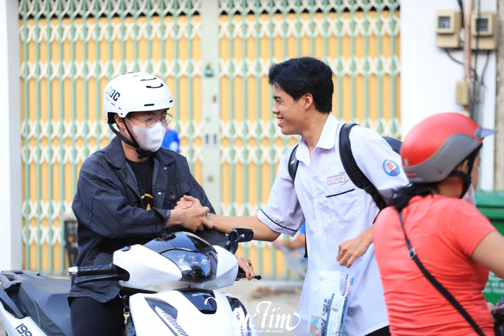 Kỳ thi tốt nghiệp THPT 2026: Hơn 1,2 triệu thí sinh thi môn văn sáng 11-6- Ảnh 4.
