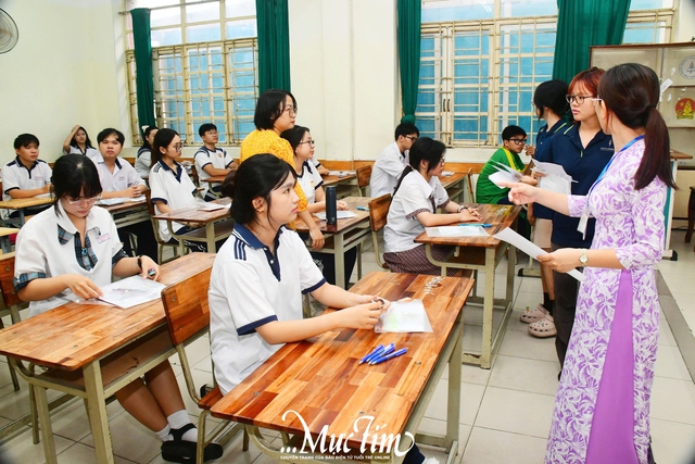 Thi tốt nghiệp THPT môn ngữ văn: 12 thí sinh quy phạm quy chế- Ảnh 1.