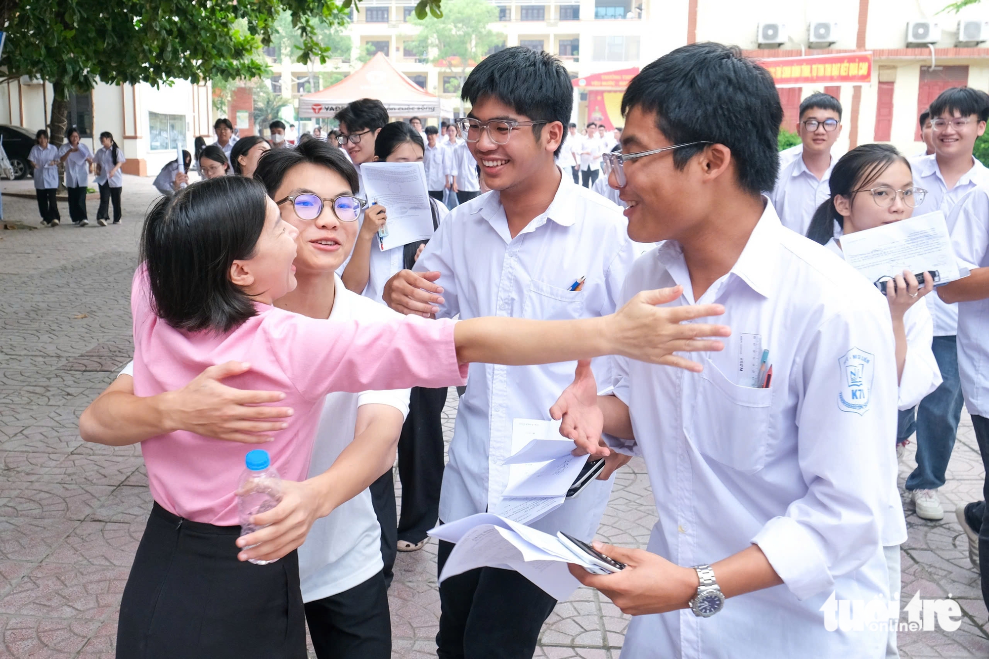 Đề toán thi tốt nghiệp THPT 2026: Dễ lấy điểm 7-8, khó có nhiều điểm 10 - Ảnh 11.