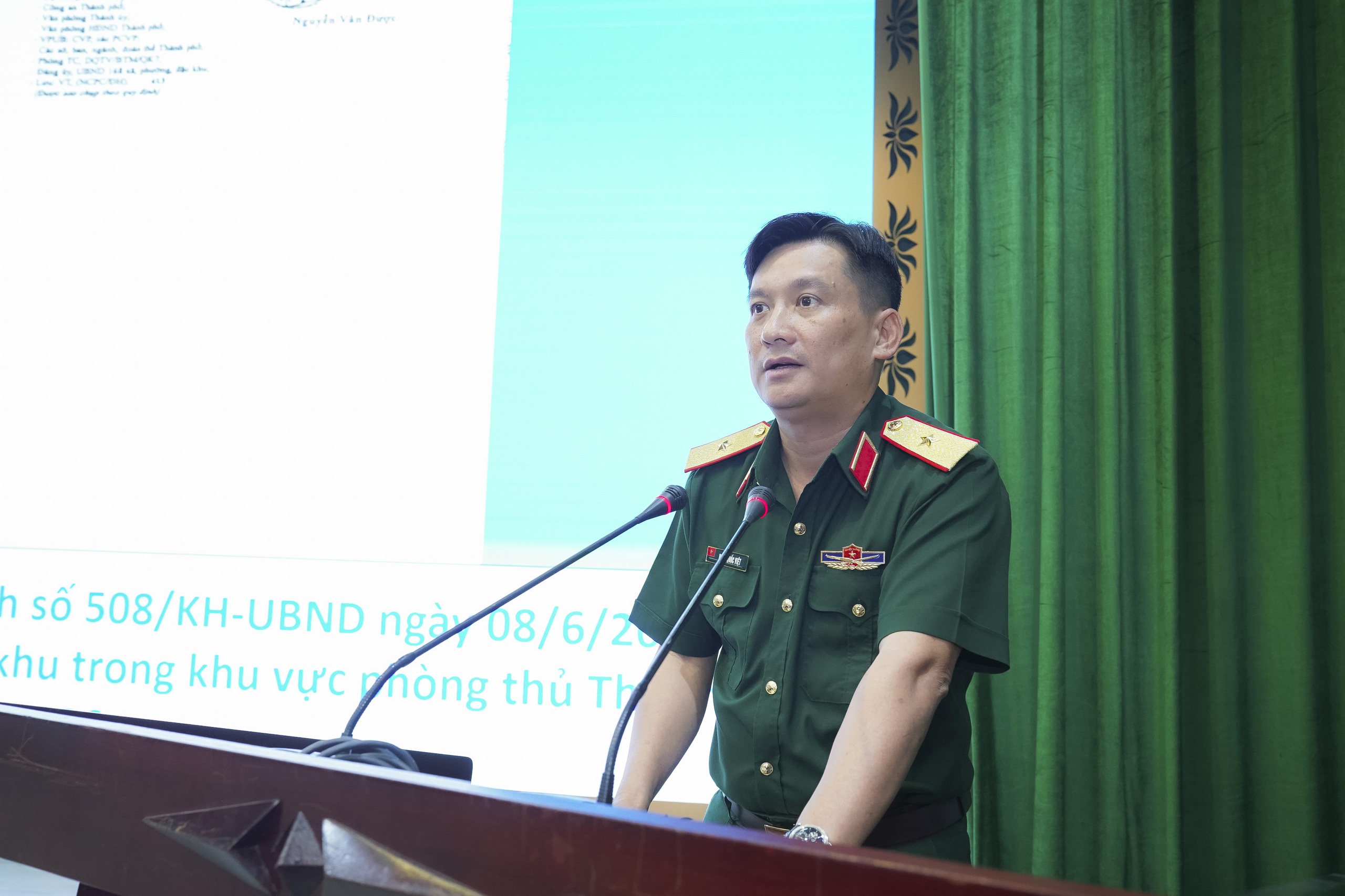 TP.HCM triển khai nhiệm vụ và tập huấn diễn tập tác chiến khu vực phòng thủ năm 2026 - Ảnh 2.