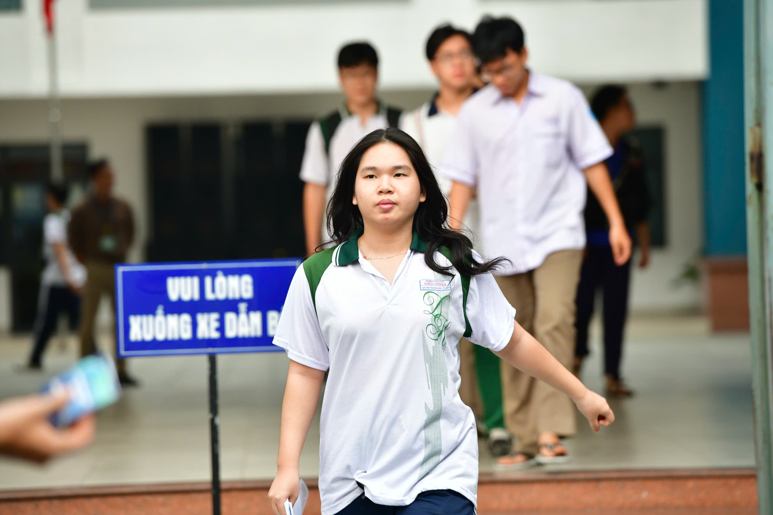 Đề toán thi tốt nghiệp THPT 2026: Dễ lấy điểm 7-8, khó có nhiều điểm 10 - Ảnh 12.