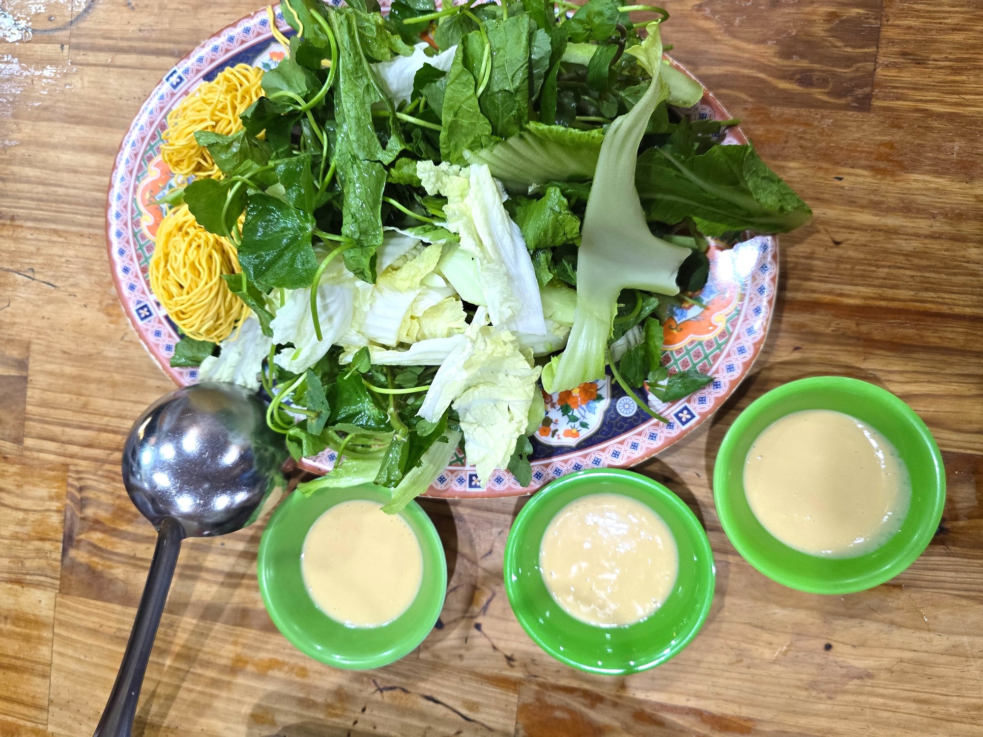 This 300m stretch in Da Lat is home to over 20 Ba Toa beef hotpot restaurants - Ảnh 3. This 300m stretch in Da Lat is home to over 20 Ba Toa beef hotpot restaurants - Ảnh 3.