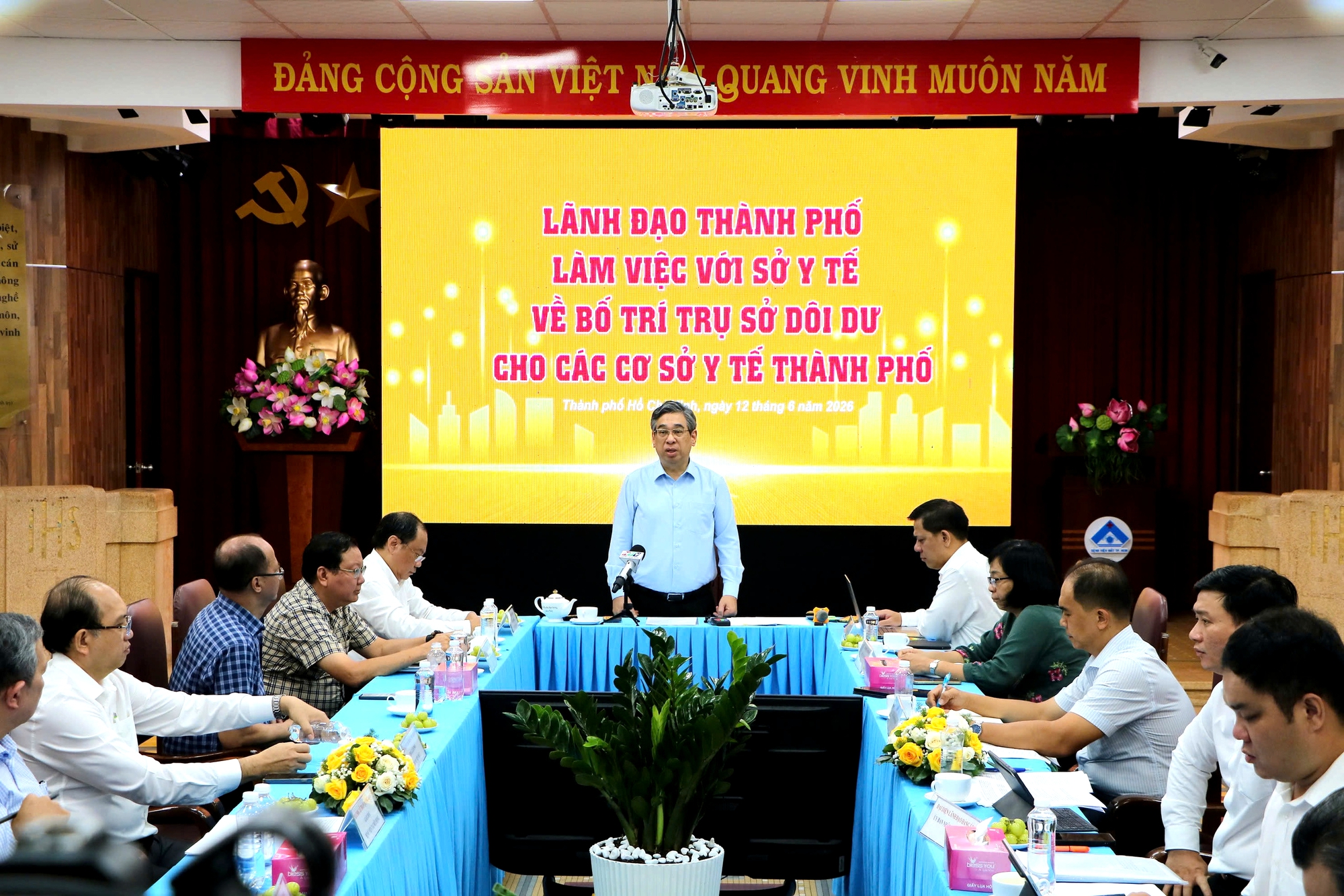 bệnh viện - Ảnh 1.