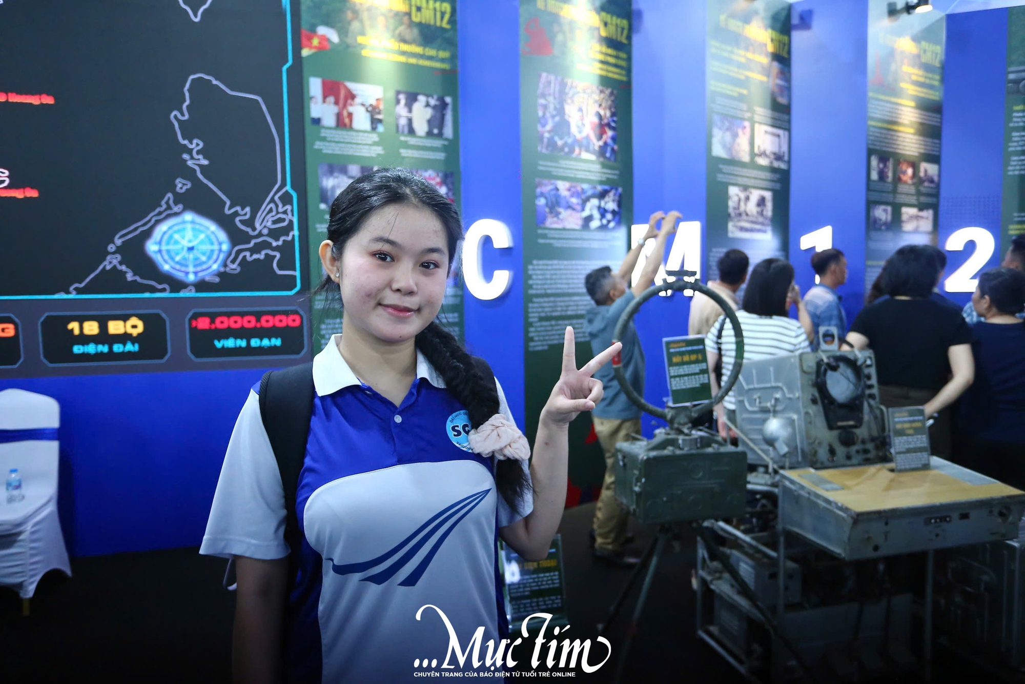 Bạn trẻ theo dấu những câu chuyện lịch sử tại triển lãm '80 năm An ninh nhân dân - Lá chắn thầm lặng'- Ảnh 14. Bạn trẻ theo dấu những câu chuyện lịch sử tại triển lãm '80 năm An ninh nhân dân - Lá chắn thầm lặng'- Ảnh 14.