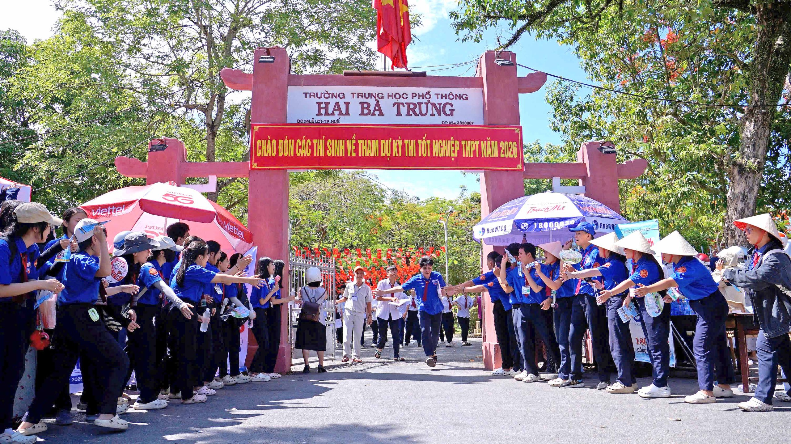 Sĩ tử 2k8 rạng rỡ tạm biệt mùa thi 2026 - Ảnh 13. Sĩ tử 2K8 rạng rỡ tạm biệt mùa thi 2026 - Ảnh 13.