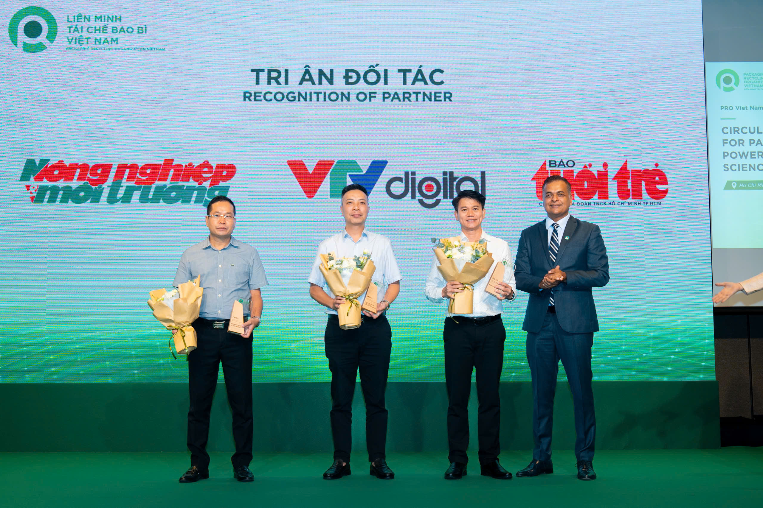Chủ tịch UBND TP.HCM biểu dương những ‘trái ngọt’ của PRO Việt Nam - Ảnh 5.