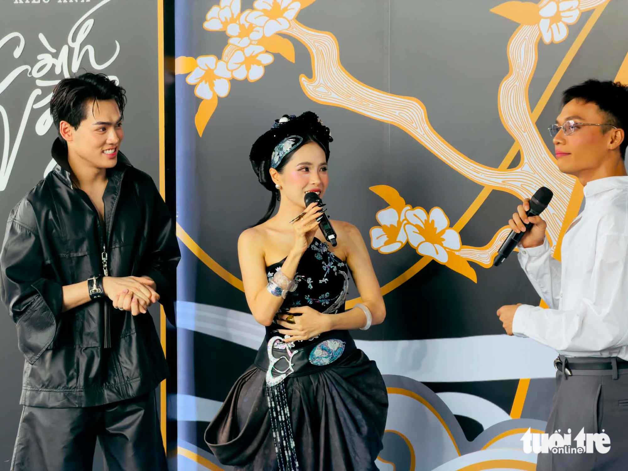 Ca nương Kiều Anh đưa ca trù vào dự án world music - Ảnh 1.