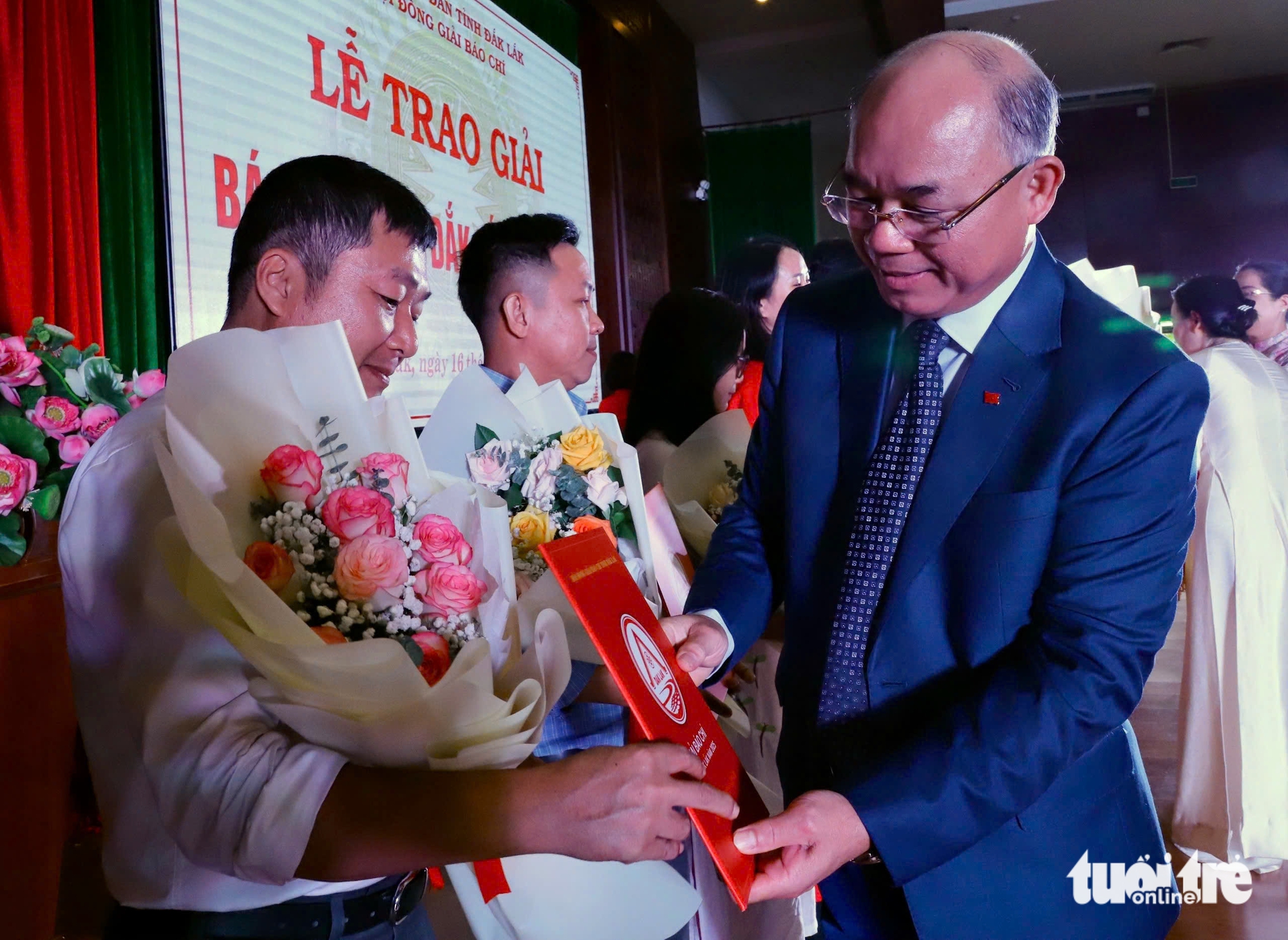 Đắk Lắk trao giải báo chí cho 61 tác phẩm, báo Tuổi Trẻ đạt 3 giải - Ảnh 2.