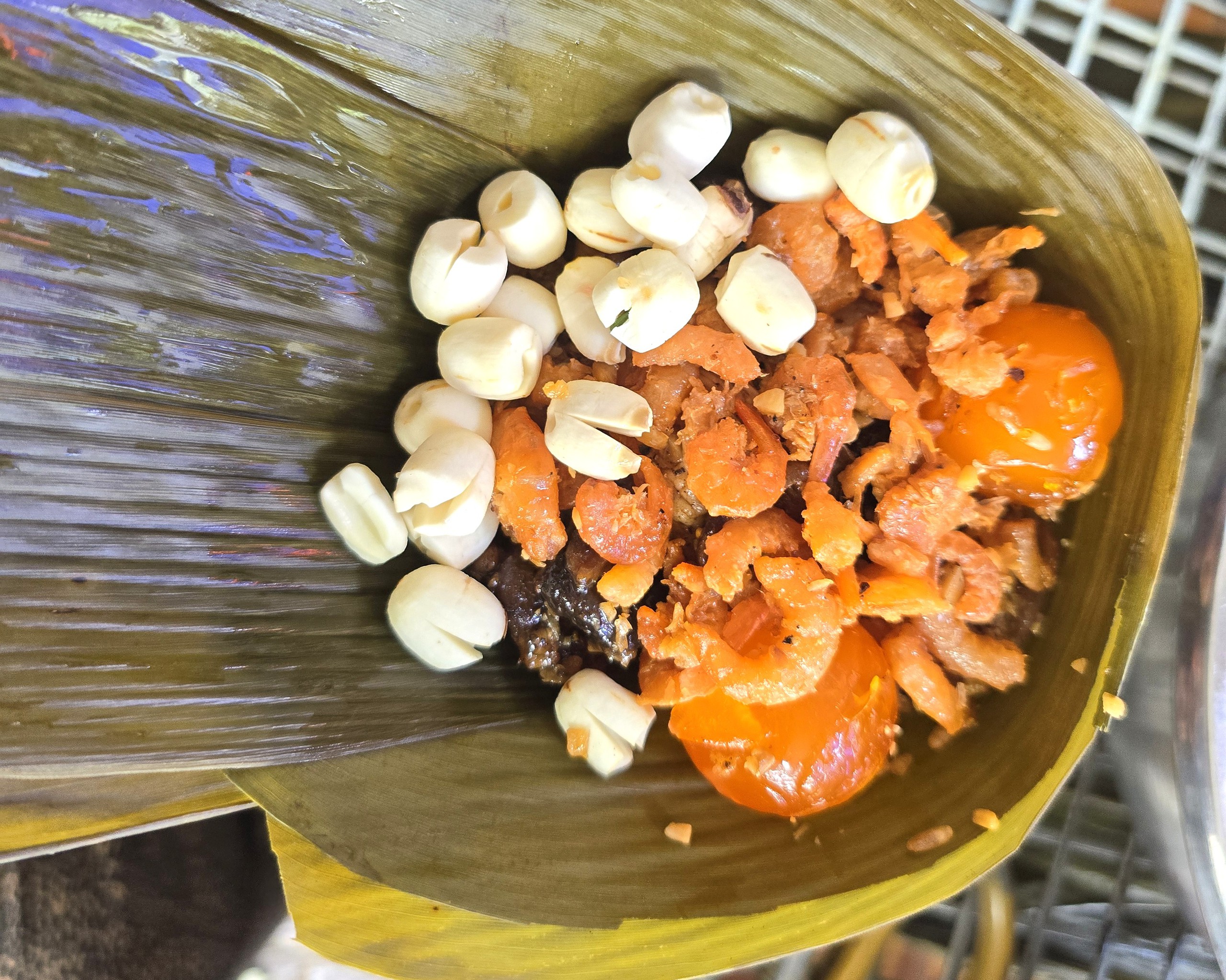 Nấu bánh bá trạng suốt đêm phục vụ Tết Đoan ngọ mùng 5-5 - Ảnh 1.