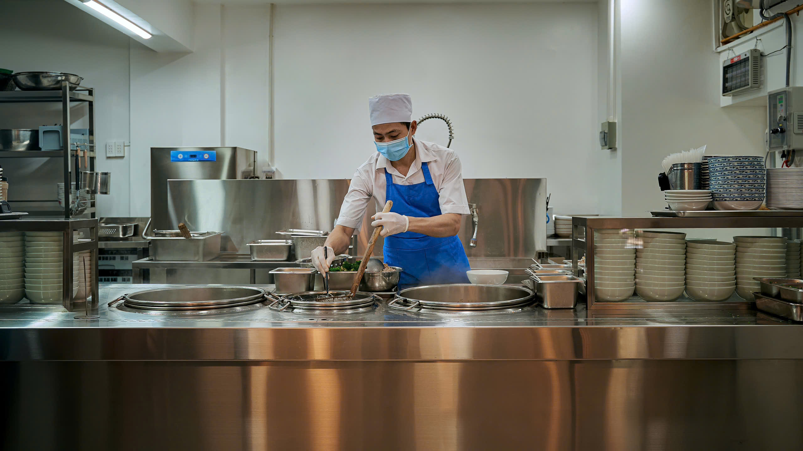 3 đời giữ lửa cho tô hủ tiếu thơm ngon giữa lòng Sài Gòn - Ảnh 4.