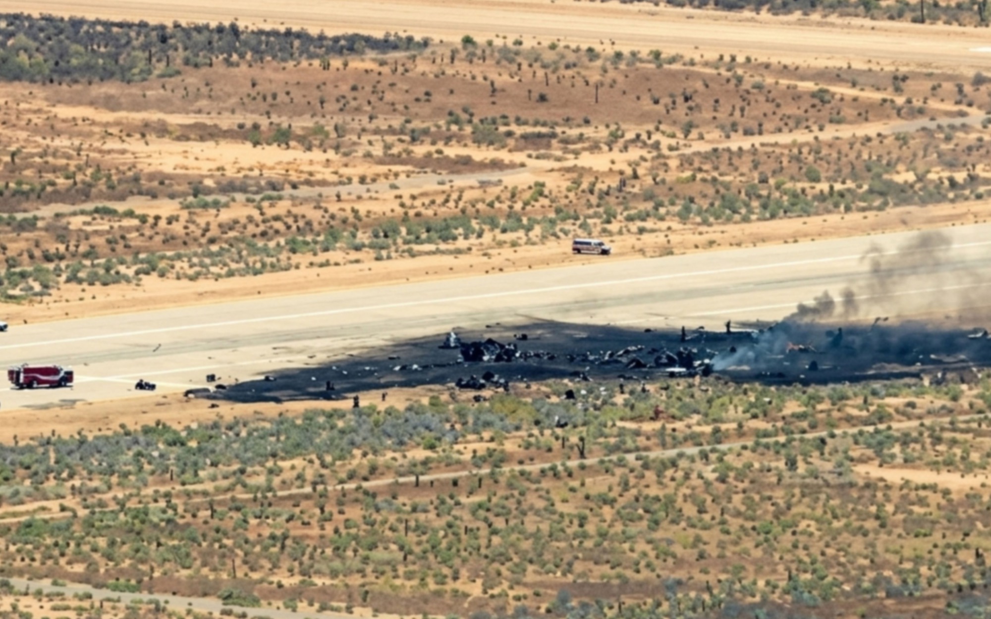 Tiêm kích tàng hình F - 35 B rơi ở San Diego , phi công thoát chết trong gang tấc - Ảnh 1.