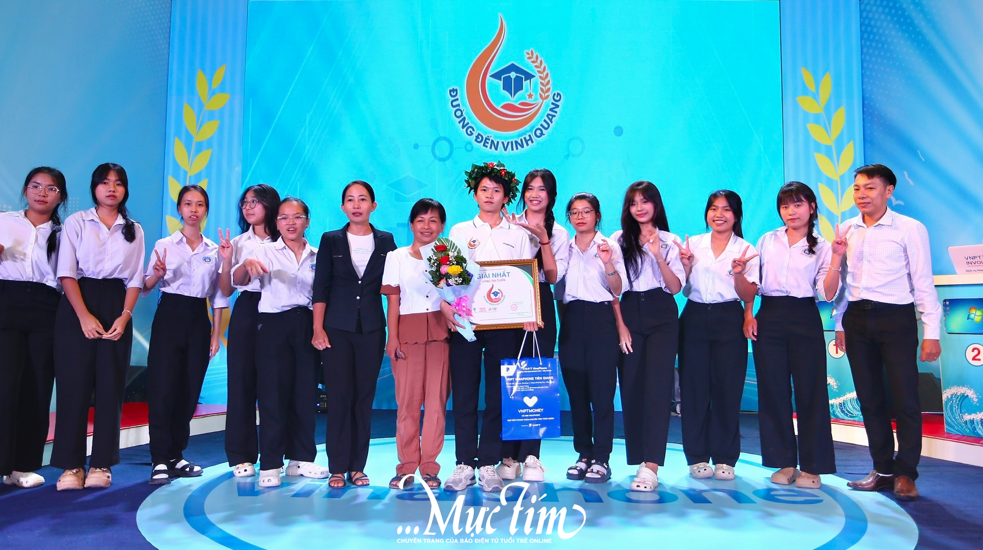 Ôn thi trên TikTok, đại điện Trường THPT Lấp Vò 2 giành chiến thắng Đường đến vinh quang- Ảnh 3.