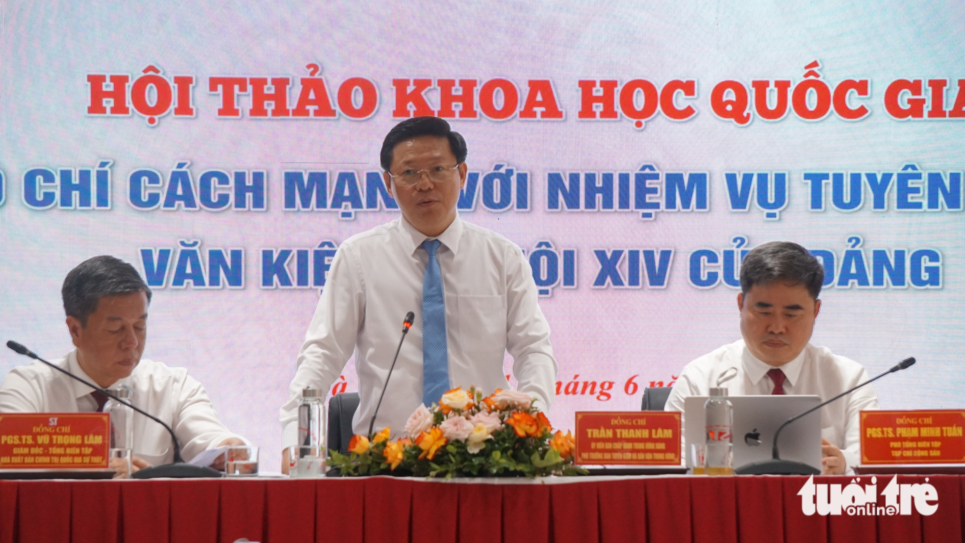 Báo chí phải gần dân hơn trong tuyên truyền Văn kiện Đại hội XIV của Đảng - Ảnh 2. Báo chí phải gần dân hơn trong tuyên truyền Văn kiện Đại hội XIV của Đảng - Ảnh 2.