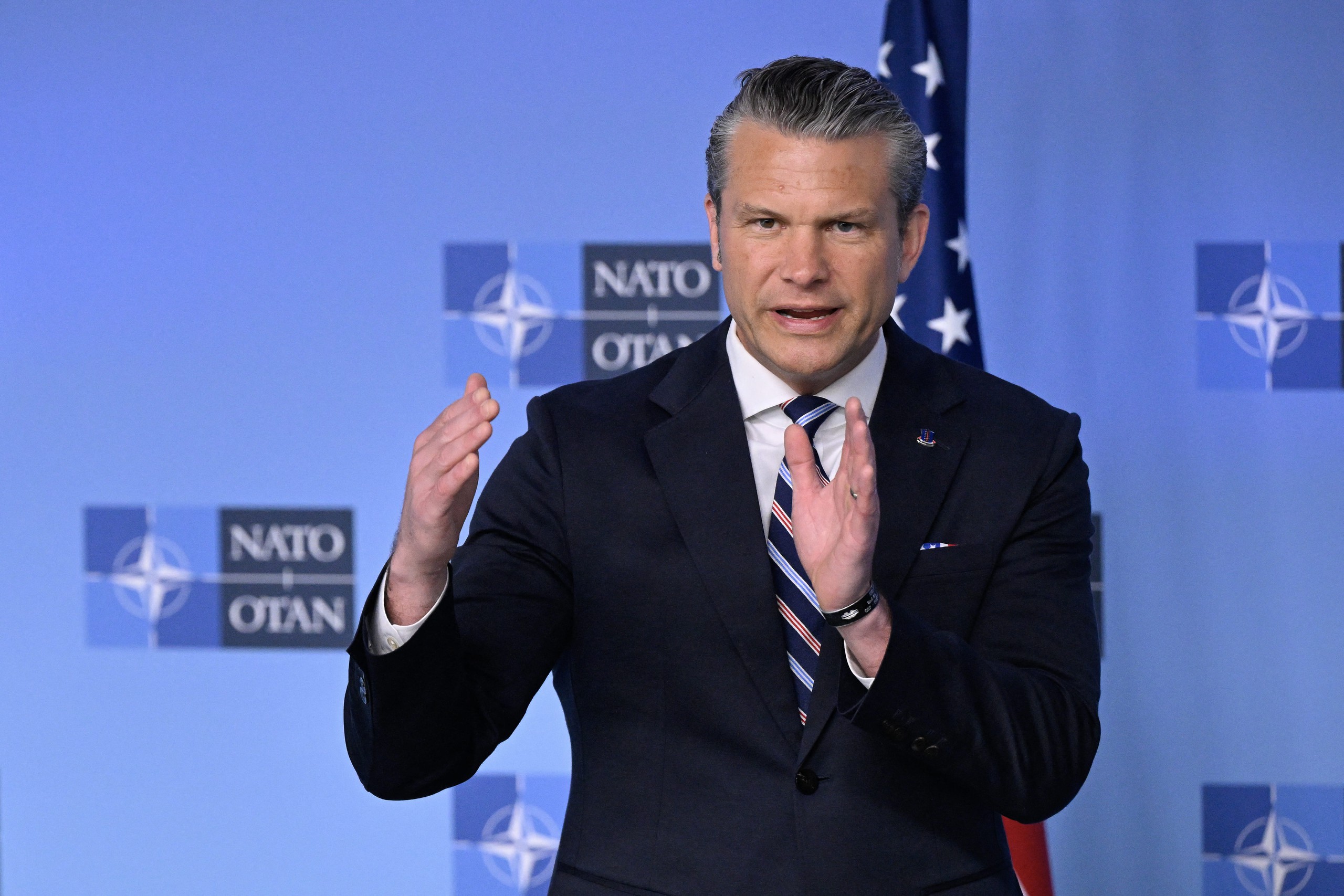 NATO chạy đua tăng chi tiêu quốc phòng, Mỹ thúc châu Âu gánh vác nhiều hơn - Ảnh 1.